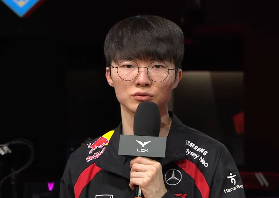 FLY碾压NS,Zeus极限生还后反打顶尖较量入围赛,留下经典瞬间 FLY碾压NS,Zeus极限生还后反打顶尖较量入围赛,留下经典瞬间