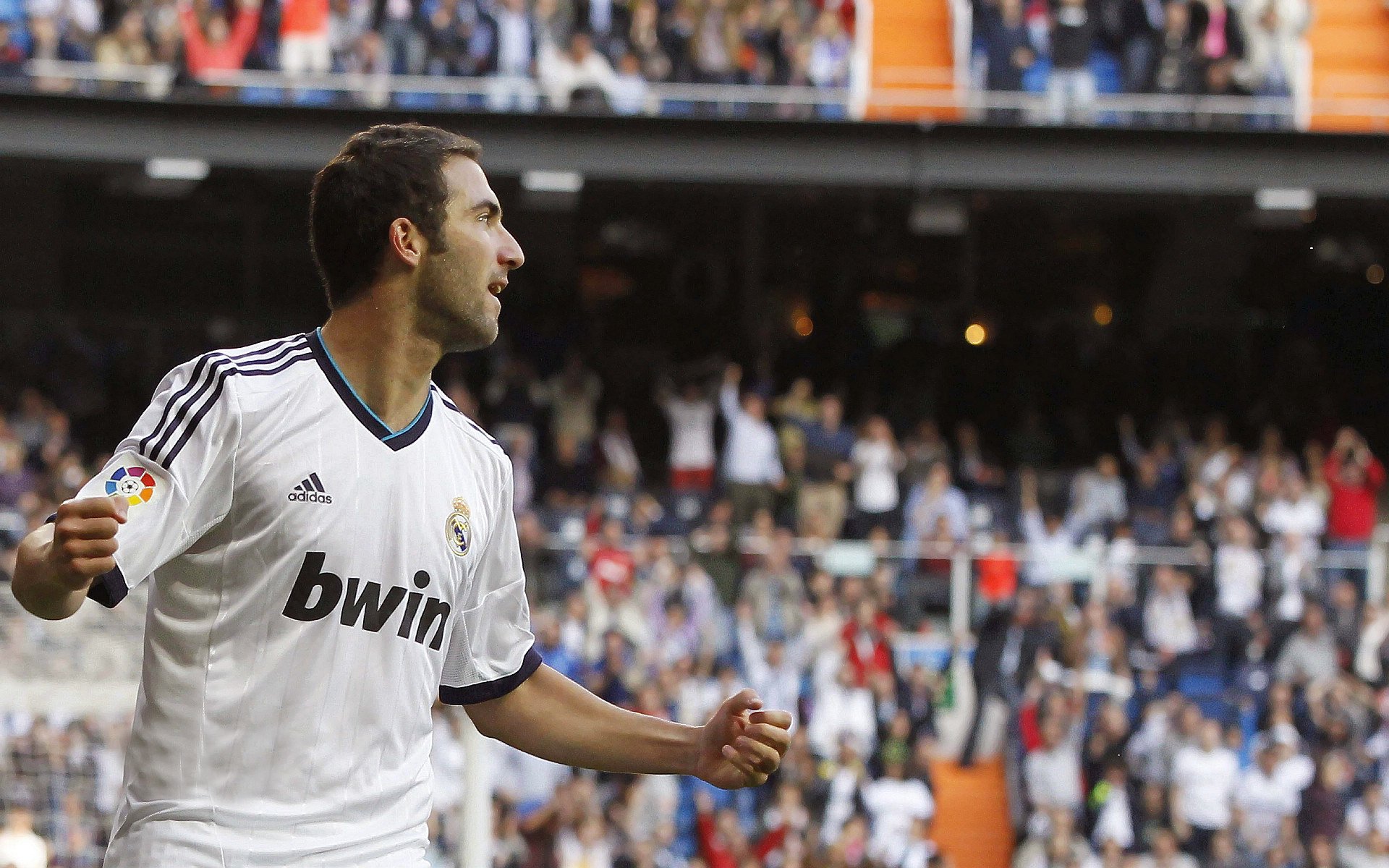 当英超争冠夜遇见东契奇关键球，不同的战场，同一种大心脏