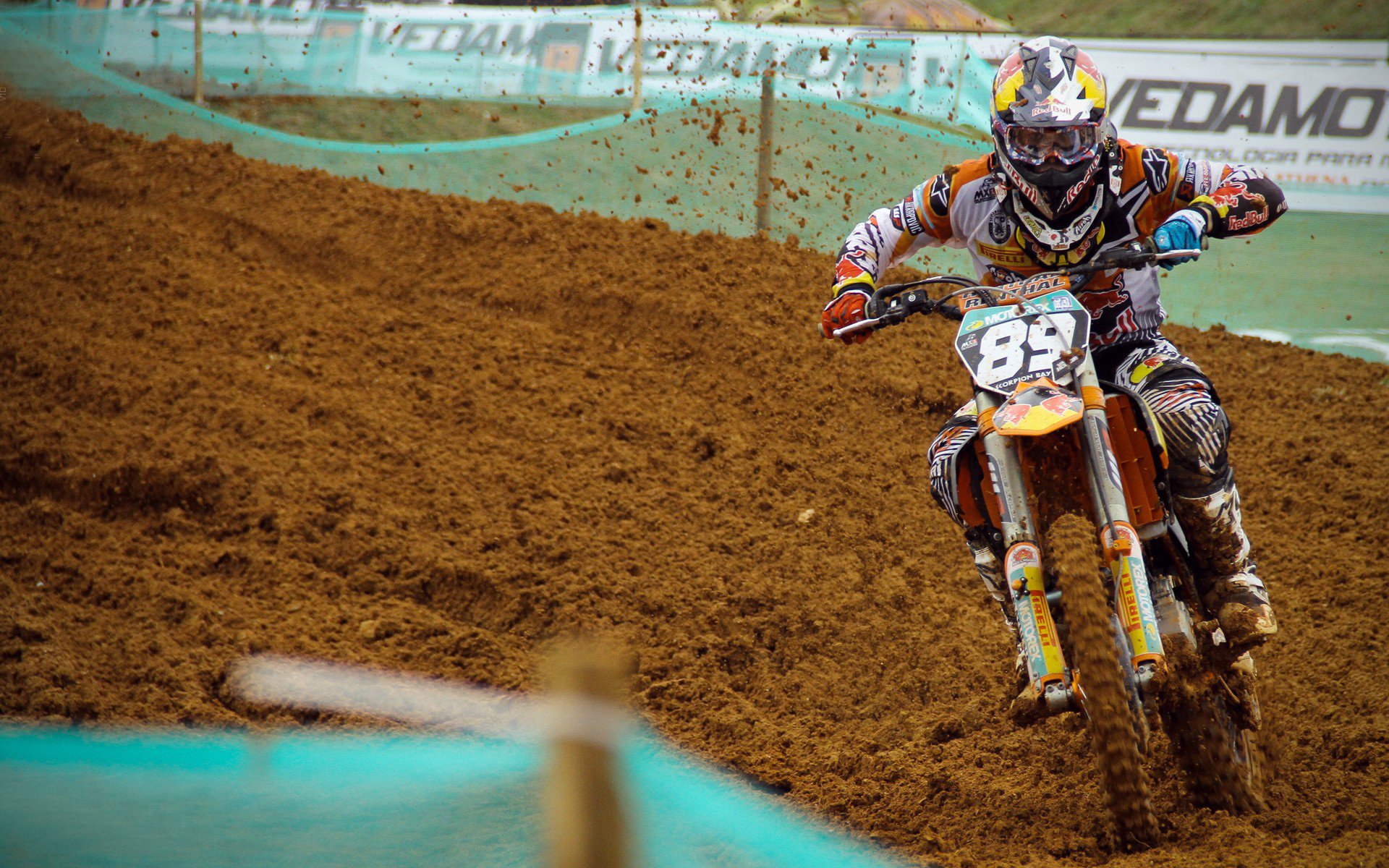 球衣飘零处,铁蹄踏终局,马里的原始力量如何绞杀哥伦比亚的优雅幻梦